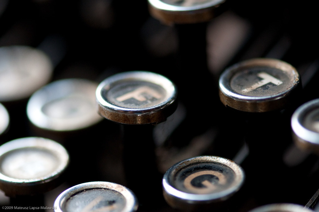 A close up photo of a typewriter.